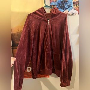 ‼️LAST DAY UNTIL DONATED‼️ Vintage Maroon Zip-Up Hoodie